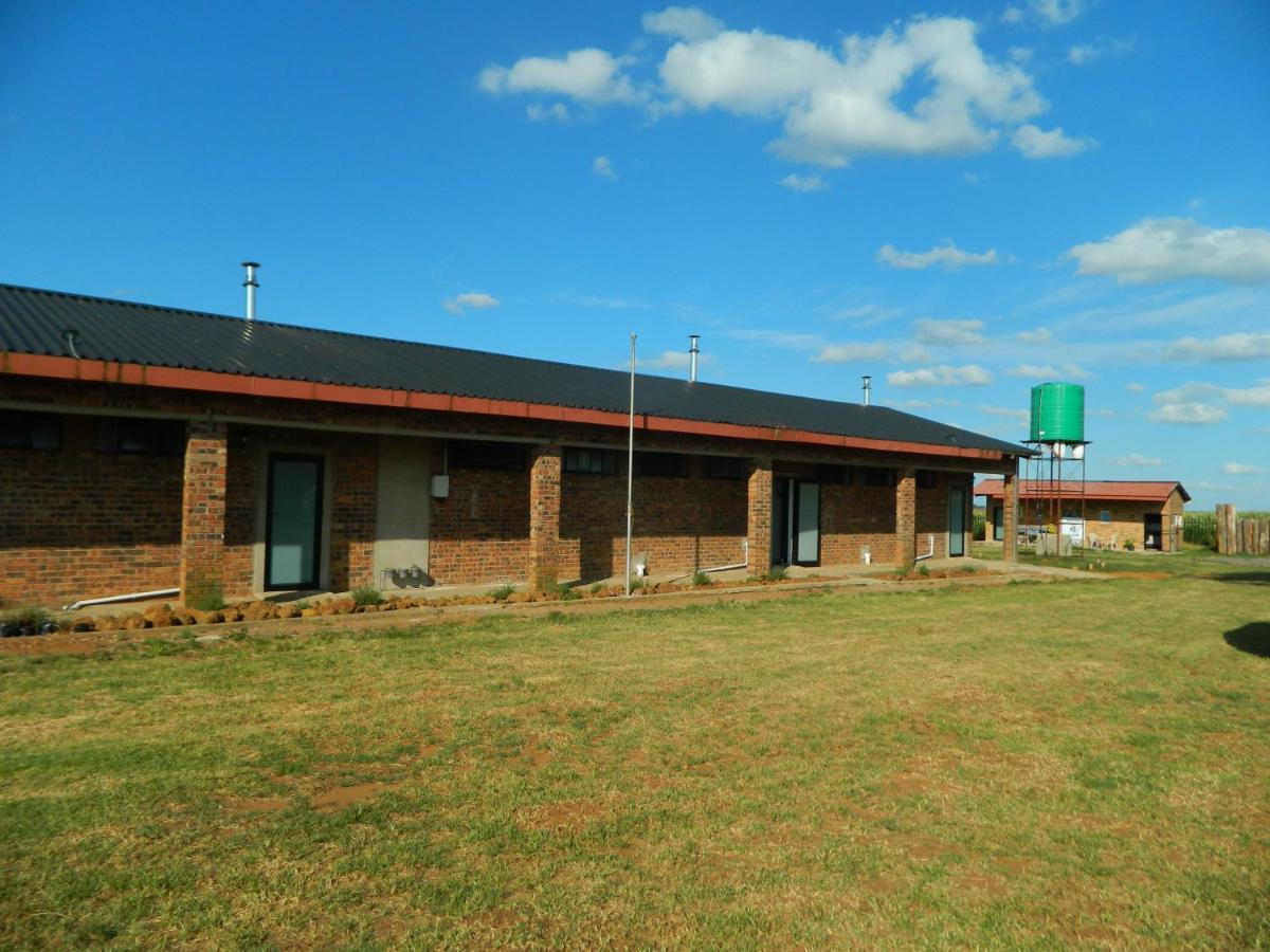 Dewdrop Farm Stay Ermelo Exterior foto